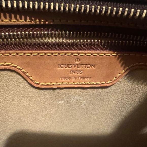 Louis Vuitton Luco Tote - Picture 5 of 7